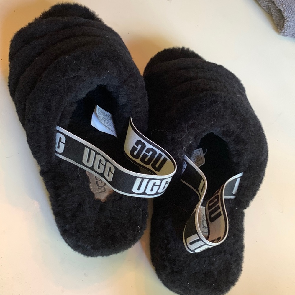 UGG Fluff Yeah slippers